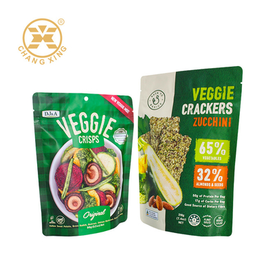 Las virutas vegetales secas mezcladas 8 onzas se levantan la bolsa que empaqueta con la cremallera que se puede volver a sellar